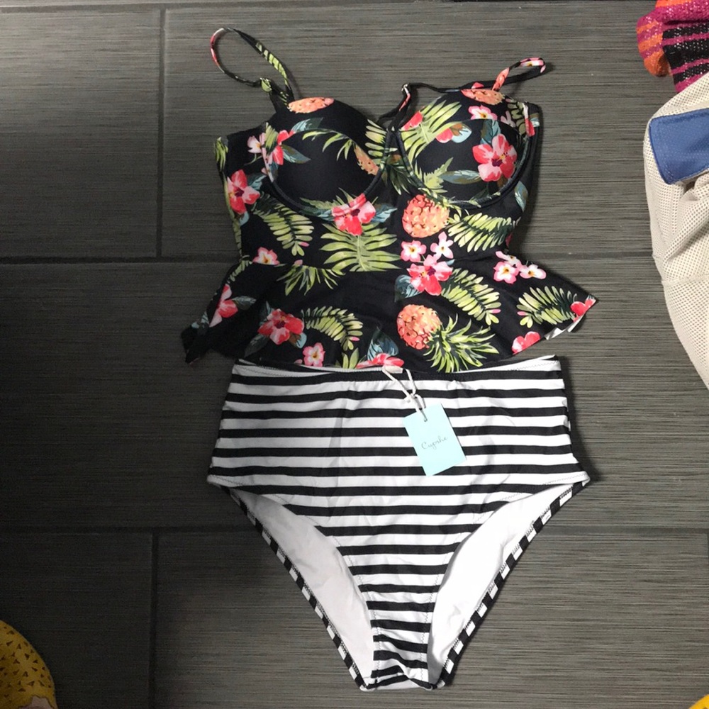 Cupshe 2 piece high waist bathing suit sz/xl